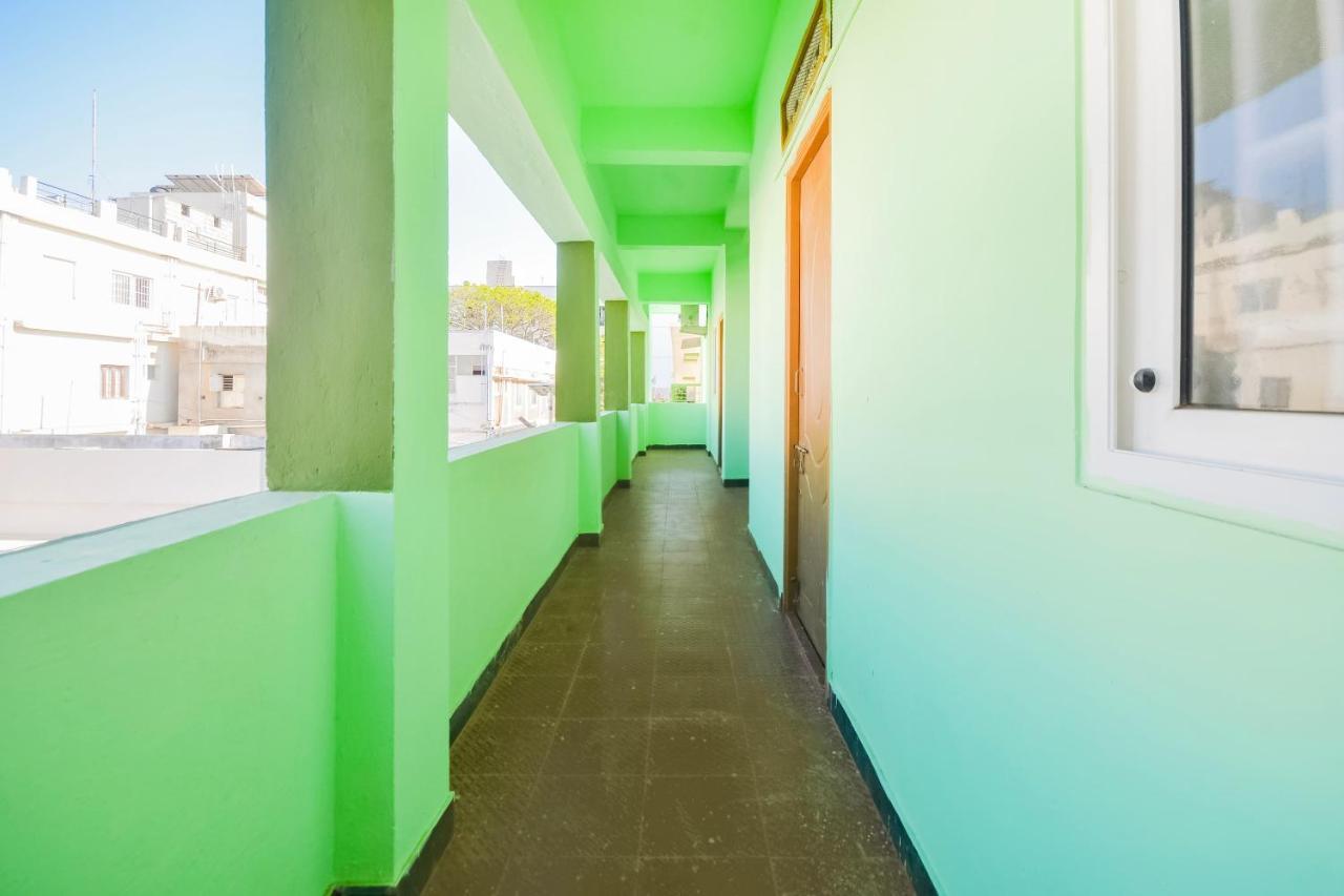 Hôtel Oyo 67267 Ss Residency à Coimbatore Extérieur photo